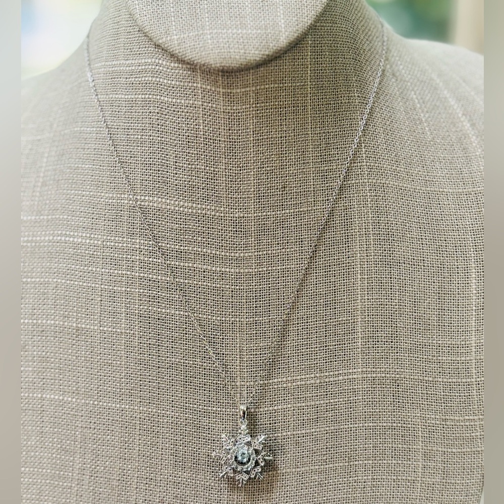 Belk Sterling Silver and Aquamarine Snowflake Necklace | NEW in box - Picture 7 of 8